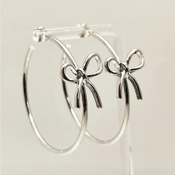 Whimsy_and_Rose Jewelry - Silver Plated Bow Hoop Earrings